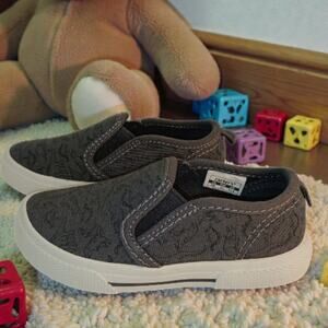 Carters Damon Toddler Boys New w/box Gray Dino Sneakers - Size 8T